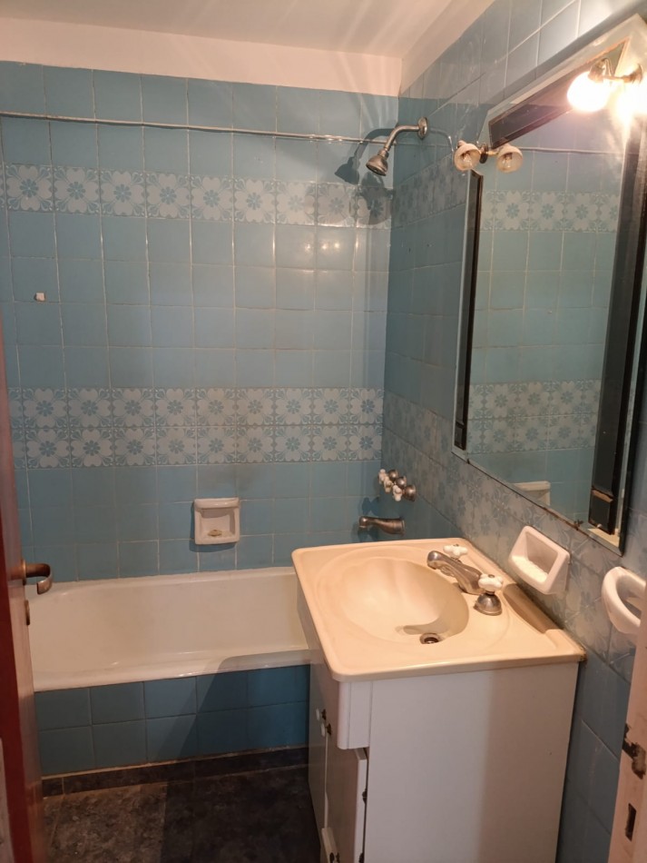 Departamento de 3 ambientes con balcon a la calle Vereda de sol y  cochera !!! Av. Luro al 2500 !!!