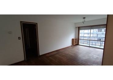 Departamento de 3 ambeintes con cochera !!! Av. Luro al 2500 !!!