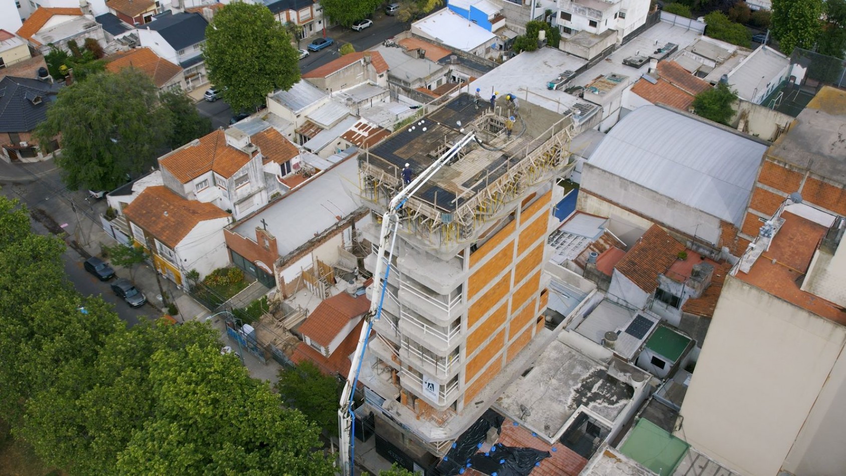 EDIFICIO EN POZO,  2  Y  3 AMB.CON O SIN COCHERA. BARRIO SAN JOSE, 12 CUOTAS EN PESOS!!